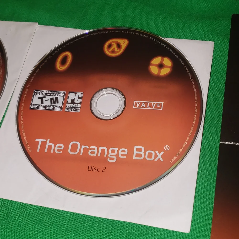 Orange Box for PC Disc 1 and 2 plus quick reference card
